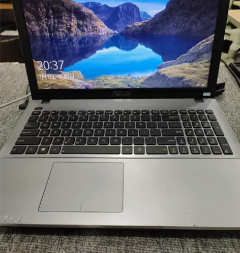 华硕 900元  华硕X550CC，15....