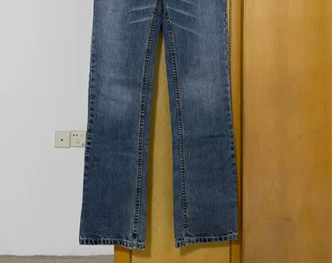 中腰直筒牛仔裤，26码腰围68，裤长98，...