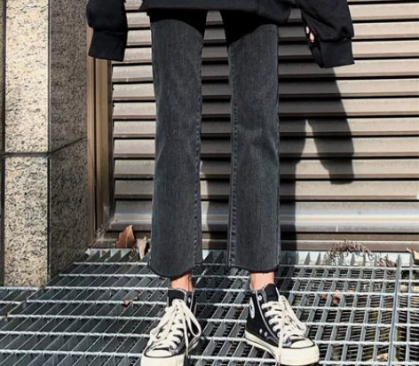 加绒黑色牛仔裤女直筒2022新款春季高腰百...