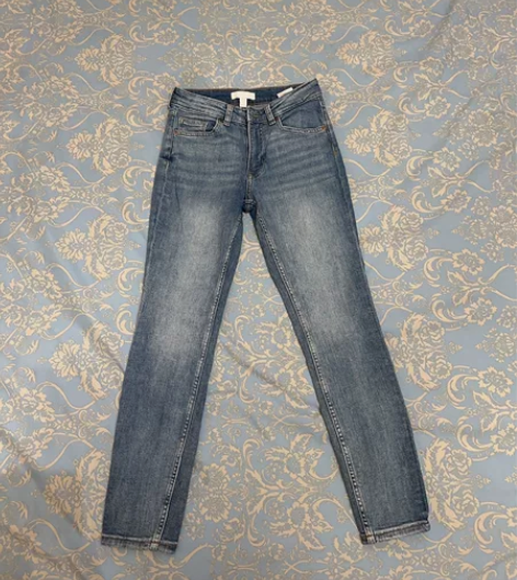 H##amp;amp;M小脚牛仔裤女 16...