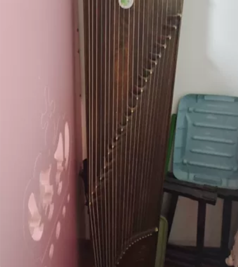 雅韵古筝，500。同城自提。不退不还，琴弦...