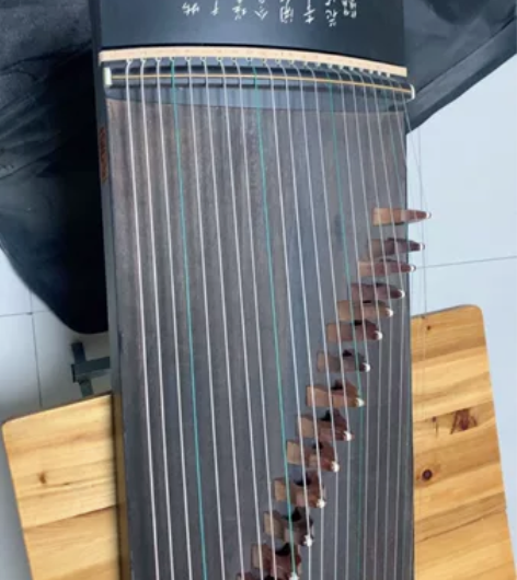 3000多买的仙声古筝，贱卖了。 无磕碰，...
