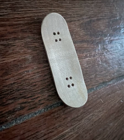 手指滑板板面中凹34x96mm 感兴趣的话...