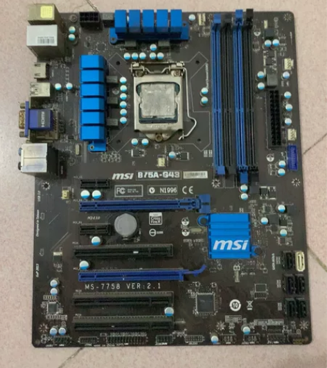 微星B75A主板，CPU i3 3220板...