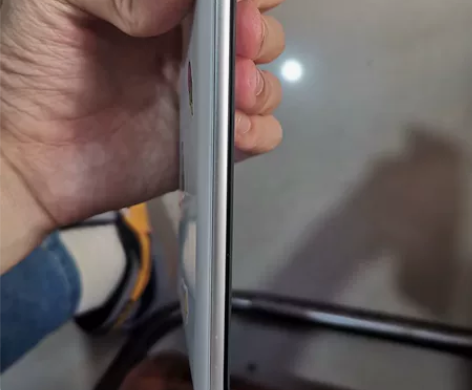 魅族18顶配，屏幕烧屏，划痕较多，其他没啥...