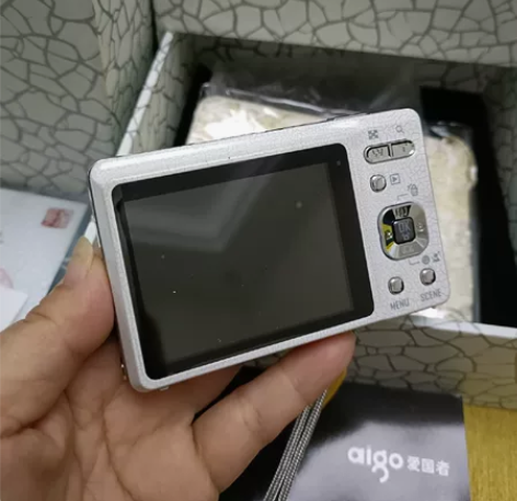 F210爱国者哥窑相机,全新未开封,贴膜都...