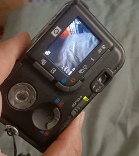 惠普数码相机R707，各功能正常。电池加内...