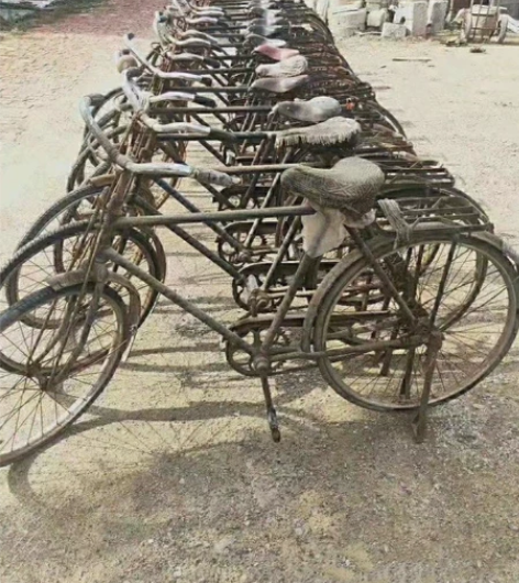 特价处理一批二手老自行车、二八大杠自行车、...