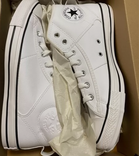 匡威 纯黑色白色高帮皮质休闲鞋男女款 13...