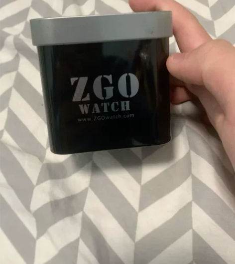 （正港）时尚手表 从未使用，不动应该是电池...