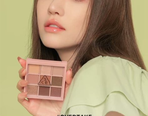 3CE眼影，经典overtake，橘棕盘。...