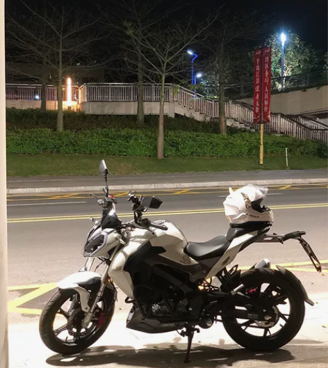 出小迅龙21年9月份车，1万1公里，改有双...