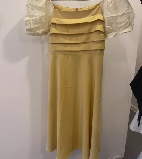 出售 法式连衣裙 穿过一次 几乎全新