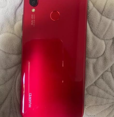 华为nova3i 6128g，成色9成新，...