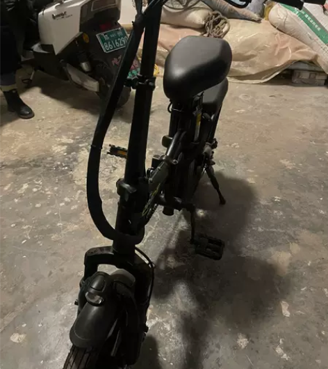 买回来只冲了一次电 感兴趣的话点“我想要”...