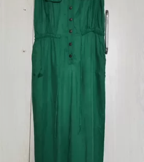 气质连体裤女，铜氨丝面料，特别垂，上身效果...