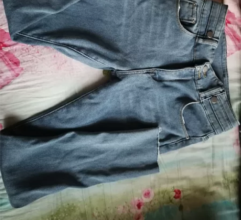 加绒高腰排扣牛仔裤女秋冬小脚裤L码 ，穿一...