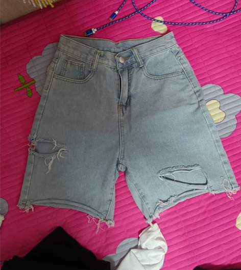牛仔破洞短裤 两件包邮 感兴趣的话点“我想...