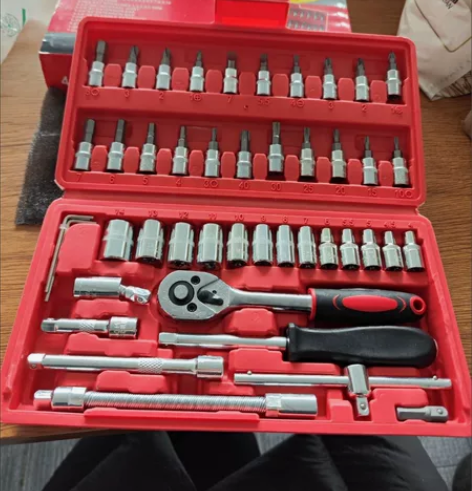 全新未拆封 朋友送的工具箱配件齐全 家庭维...