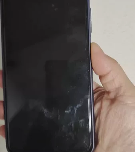 自用红米k40 12+256高配版，屏幕完...