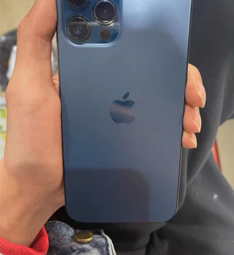 前任送的Apple/苹果 iPhone 1...