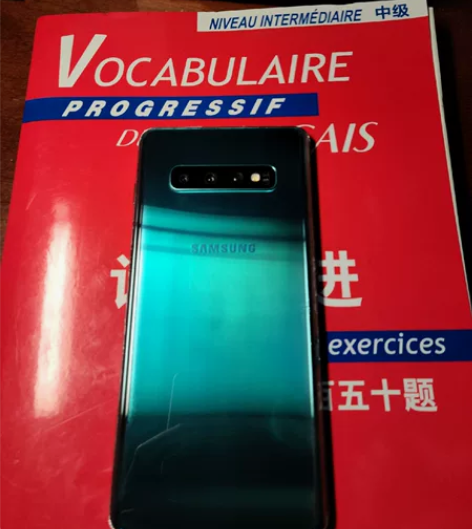 三星s10+，22年7月末购入的官翻机，国...