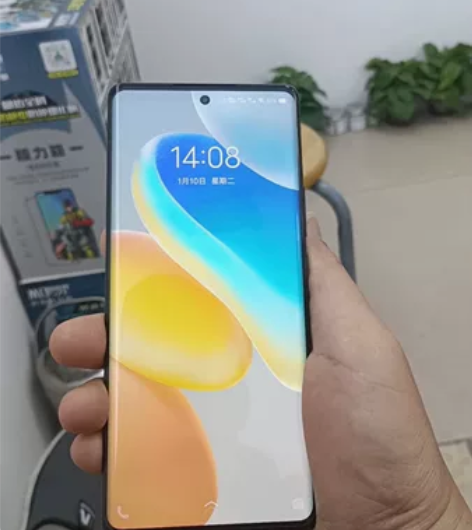 没有动过的全新手机！靓机！！！vivoX8...