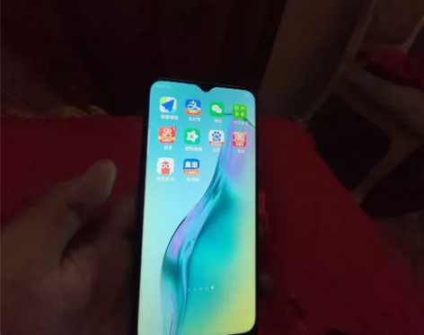 低价转让一部黑色OPPO A8手机一部，7...