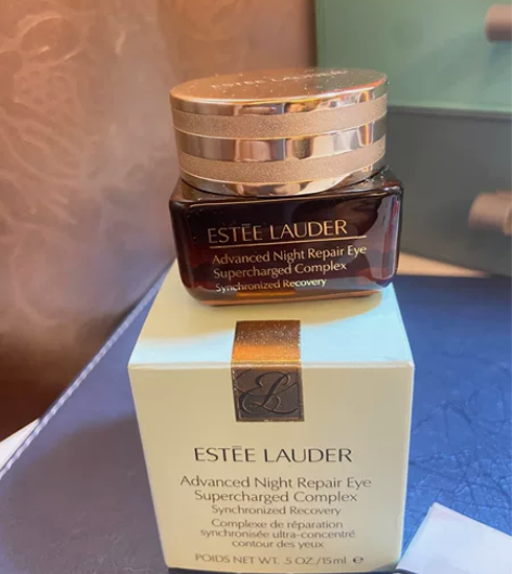 雅诗兰黛眼霜 感觉买到了Jia货,一直没用...