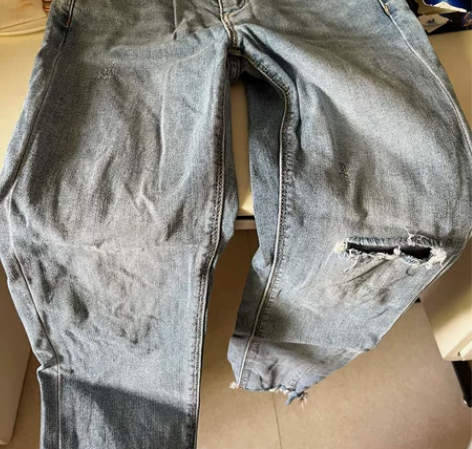 阳光巴黎破洞牛仔裤,胖了穿不了 便宜出,还...