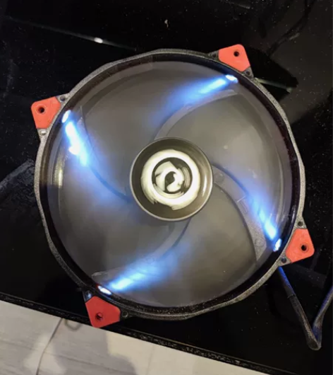 Tt 20cm 白光机箱风扇，3针接口，功...