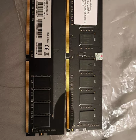 电脑换下来的内存，两条8G的，如图所示，品...