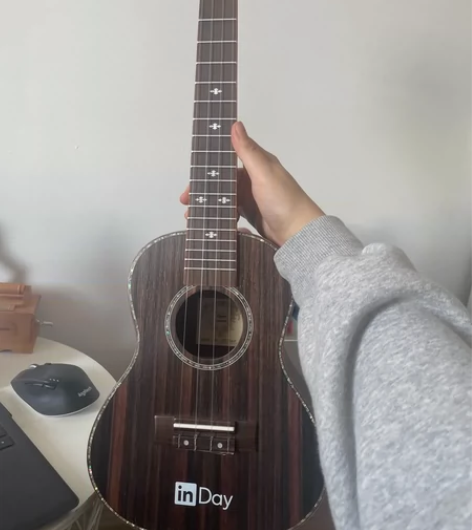 桃木尤克里里 公司活动赢的 手感和音质非常...