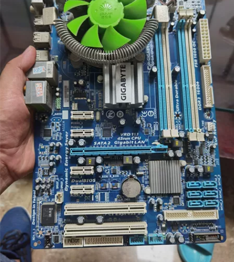 技嘉主板 技嘉P43T-S3L大板 自用拆...