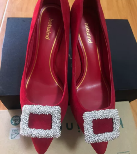 几手全新，热风单鞋，36码 感兴趣的话点“...