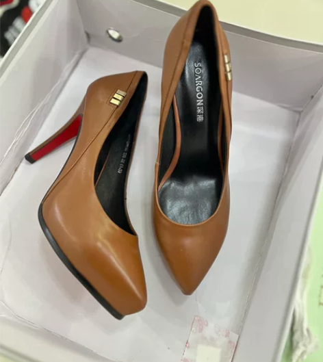 深港品牌单鞋 内置防水台高跟鞋 鞋面牛皮 ...