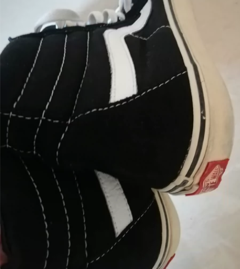 VANS  SK8  42码，9成新 感兴...