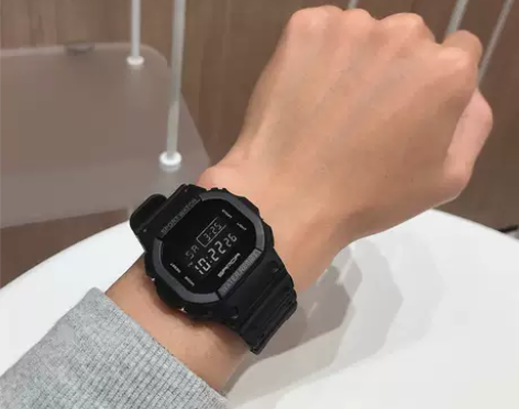 独角兽防水、风多功能电子手表 男女初高中学...