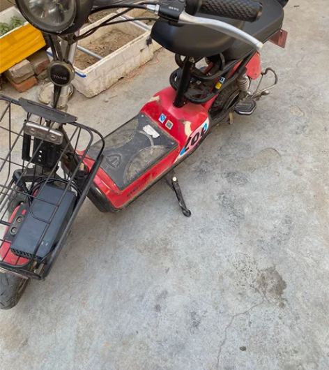 精品台铃电动车电池刚换几个月，可以跑40里...