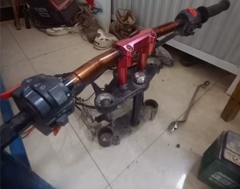 车头一套带直把带三星带底座，带开关还有全车...