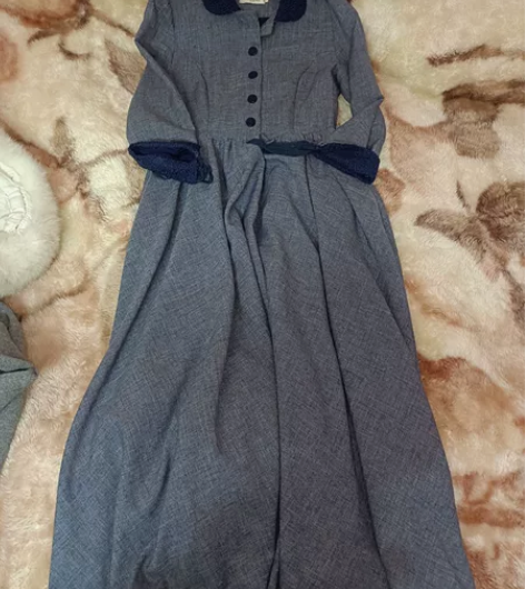 文艺风长袖长连衣裙，很厚实的一条裙子，穿着...