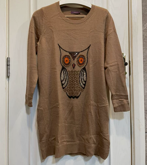 Jessica毛衣，成色如图，有口袋，可作...