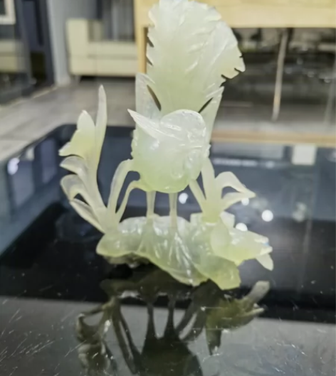 日本回流老玉雕摆件，感觉水头非常润，非常透...