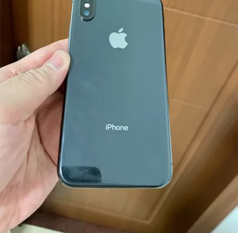 IPhone X 国行三网 64g 还很新...