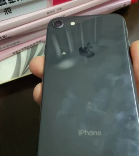 #苹果 8 功能正常 ID可退 64GB ...