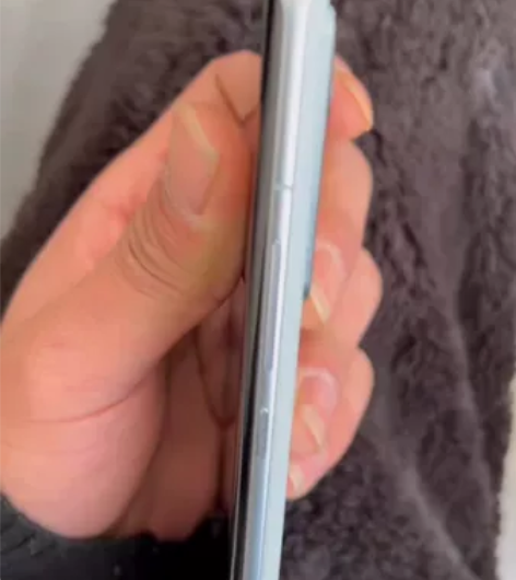 出一台小米12pro    成色99新 8...