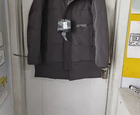 DZ男士派克服羽绒服，带吊牌洗水标，高级灰...
