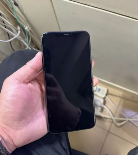 出台iPhone 11 pro Max 2...