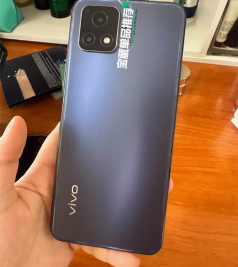 vivo Y31s 几乎全新，无任何损坏，...