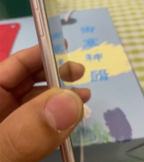 OPPOr9s，都原装的，貌似都没磨损非常...